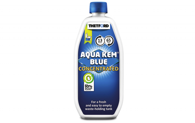 Aqua Kem Blue Konsentrat 780 ml i gruppen Vann & Sanitær / Kjemi & Tilbehør / Toalett/Tank-rengjøring & Tilbehør hos Campmarket (80835)