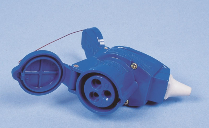 Vinkelkobling CEE 230 V i gruppen Campingvogn & Bobilt / Elektronikk / Tilkoblingskabler hos Campmarket (64196)