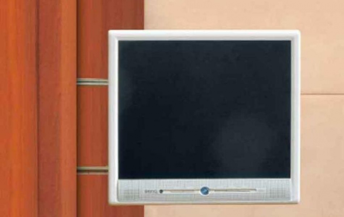 TV-feste, Dras ut til høyre i gruppen Campingvogn & Bobilt / Elektronikk / TV, Bilde & Lyd / TV / TV-fester hos Campmarket (66514)