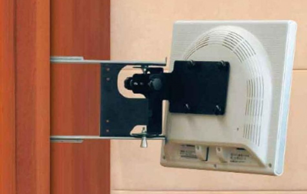 TV-feste, Dras ut til høyre i gruppen Campingvogn & Bobilt / Elektronikk / TV, Bilde & Lyd / TV / TV-fester hos Campmarket (66514)