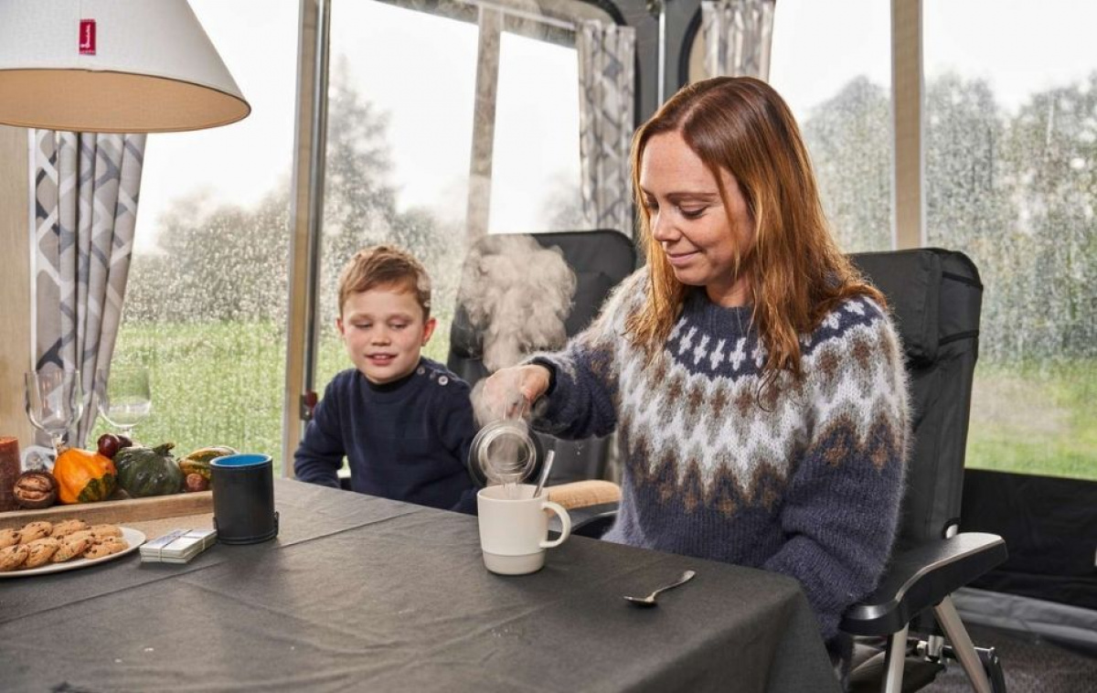 Campingstol Isabella Loke Høy Rygg Mørkgrå i gruppen Campingmøbler / Campingstoler hos Campmarket (67377)