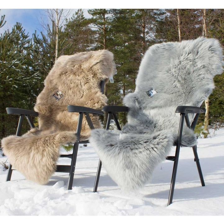 Lammeskinnsfell Lysgrå, Beige eller Mørkgrå 180 x 60 cm i gruppen VINTER / Vinterartikler hos Campmarket (67758)