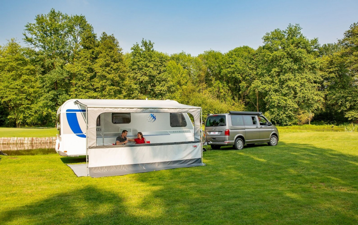 Fiamma Blocker Pro i gruppen Fortelt & Markiser / Markiser / Campingvognmarkiser / Front & Gavler Campingvognmarkiser / Sider og fronter Caravanstore hos Campmarket (69952)