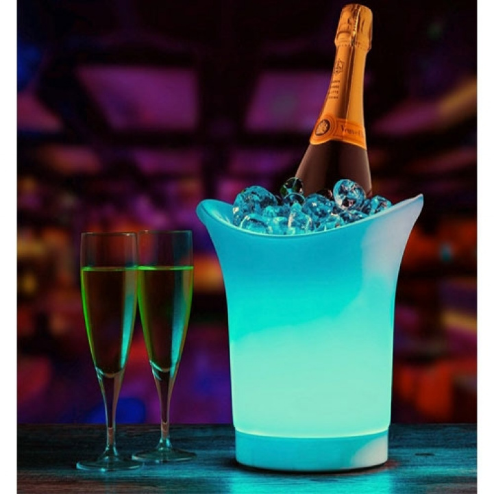 Homeline Vinkjøler & Høyttaler LED i gruppen Husholdning & Kjøkken / Servering / Vinkjøler hos Campmarket (70117)