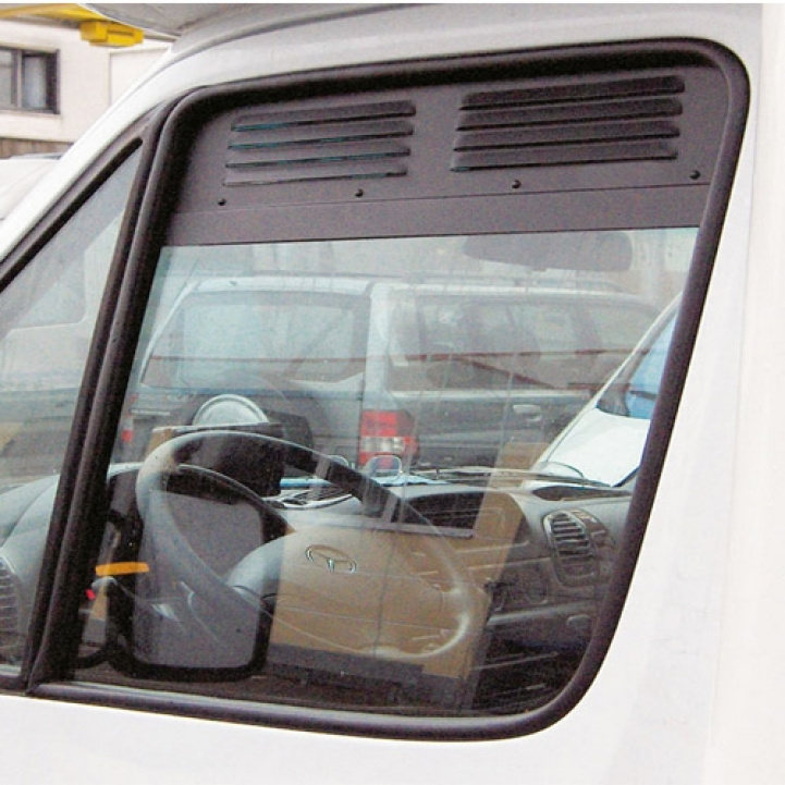 Luftinntak til dør MB Sprinter + VW Crafter 2006 -2017 i gruppen Campingvogn & Bobilt / Van & Plåtbiter / Annet hos Campmarket (70383)