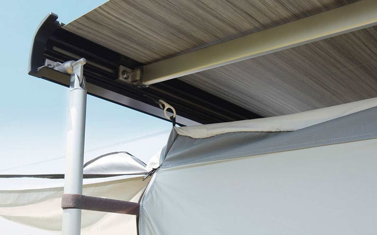 Fiamma Room Van F40 Premium i gruppen Fortelt & Markiser / Markiser / Bobilmarkiser / Fiamma Boxmarkiser / Gavler / Fronter hos Campmarket (71065)