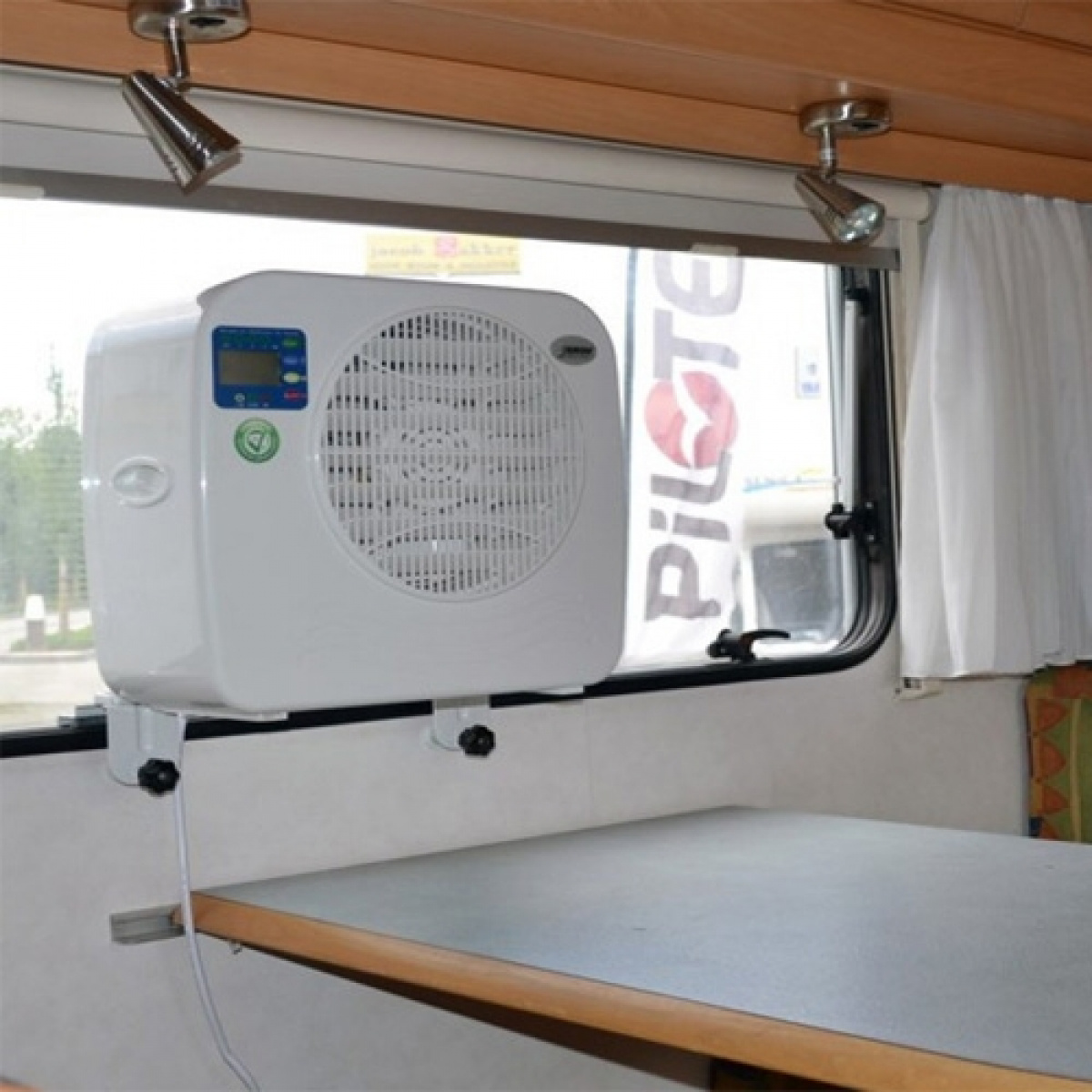 Arctus Nordic Caravan Ac i gruppen Campingvogn & Bobilt / Varme, Kulde & Ventilasjon / AC hos Campmarket (71458)