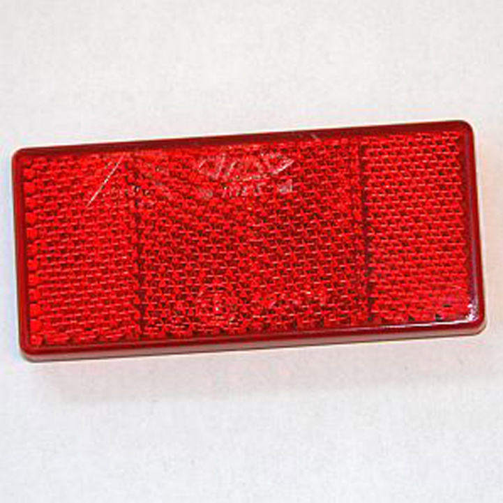 Refleks Rød 69x31,5cm Selvklebende i gruppen Campingvogn & Bobilt / Elektronikk / Trafikk & Utvendig belysning / Reflekser hos Campmarket (74157)