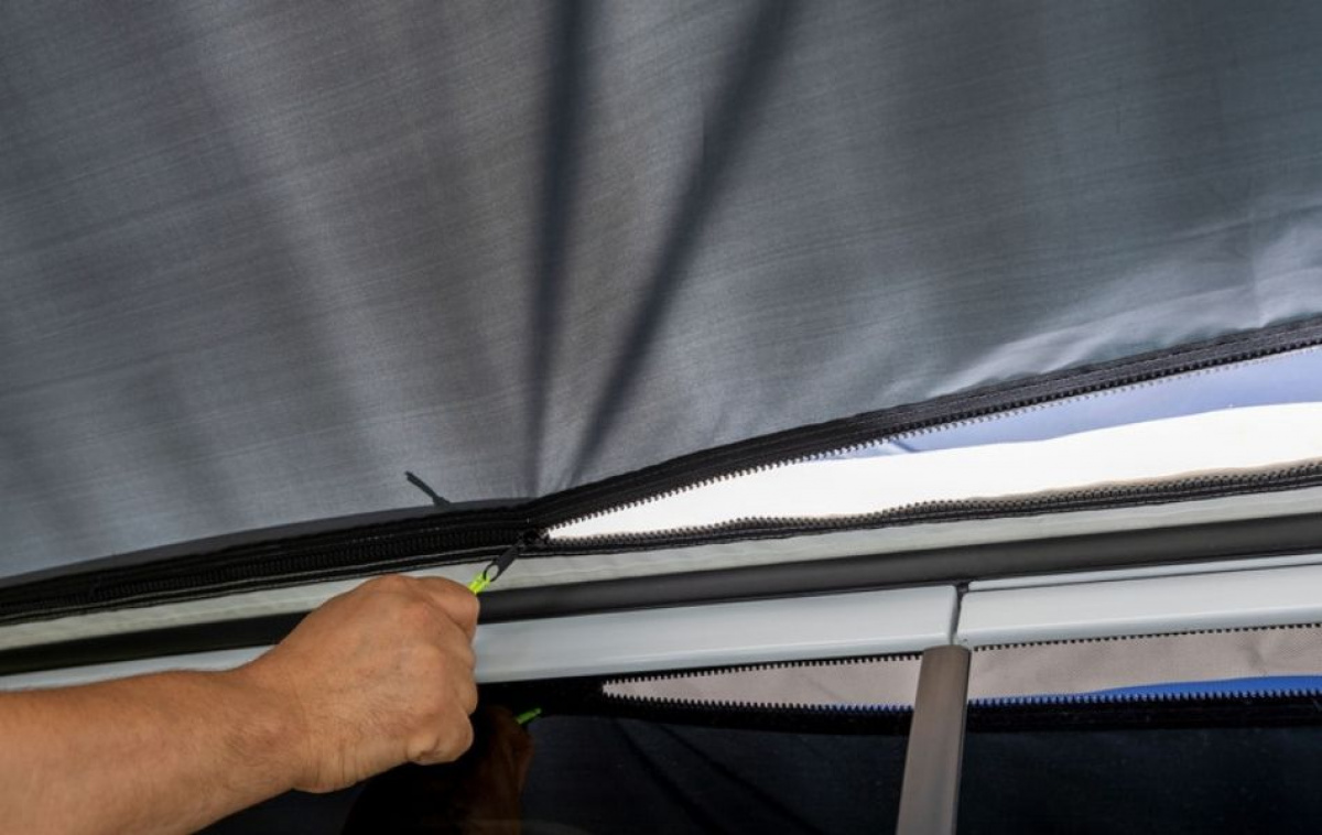 ReimoTent Tour Breeze Air i gruppen Fortelt & Markiser / Fortelt Bobil / Lufttelt Boblebil / Reimo Lufttelt Bobil hos Campmarket (75853)