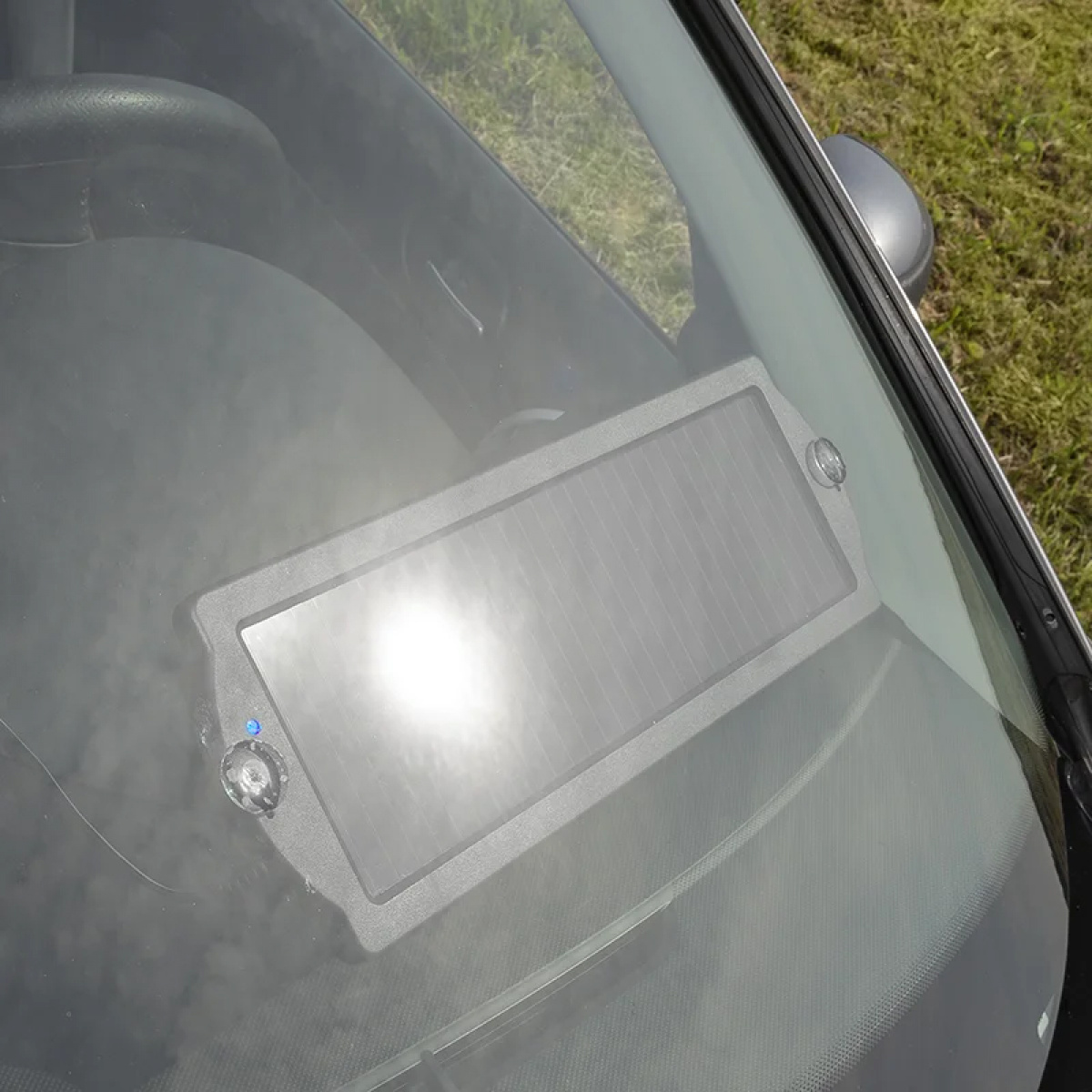 ProPlus Solcellelader 12V 1,5W i gruppen Campingvogn & Bobilt / Elektronikk / Batterier & Omformere / Batterilader hos Campmarket (76722)