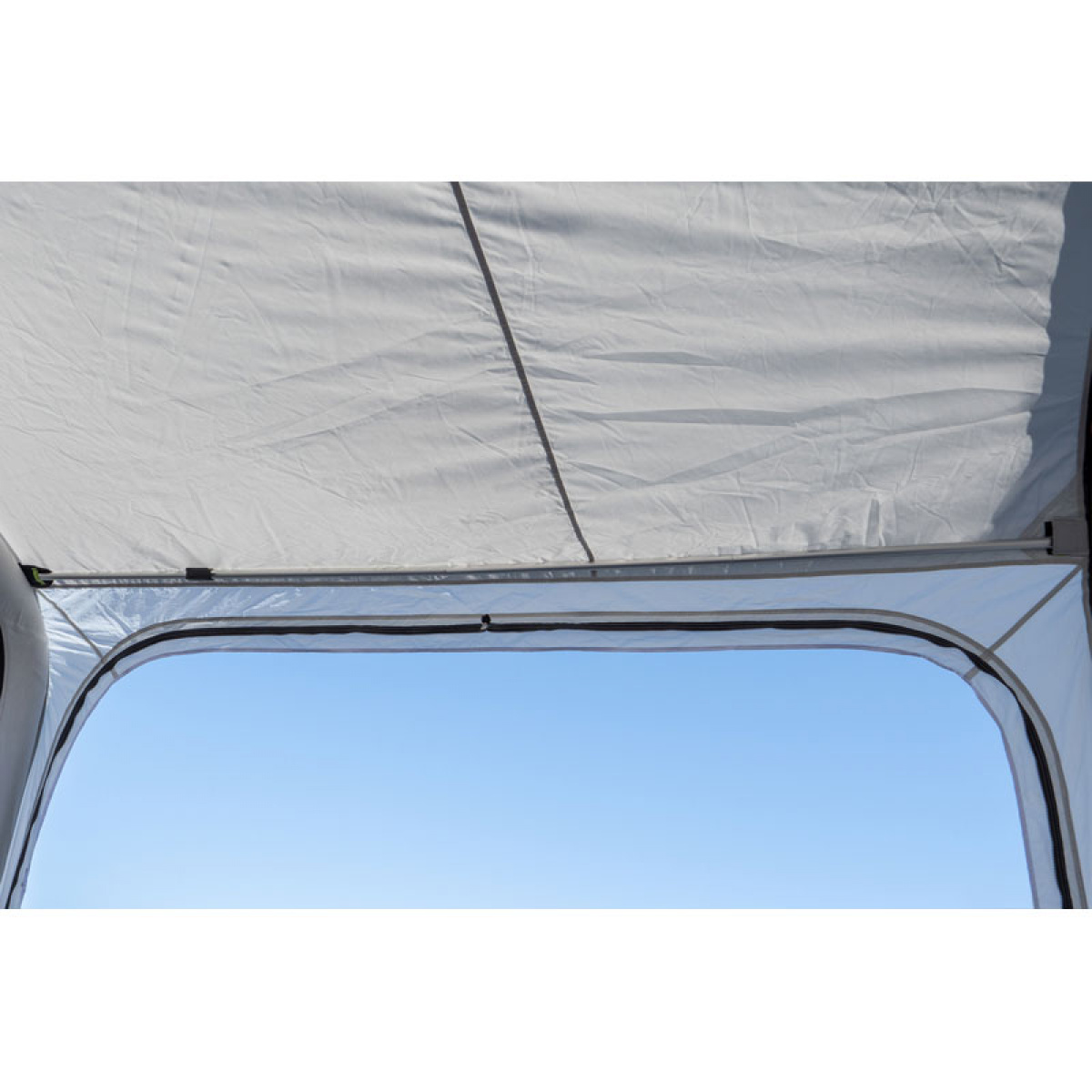 Soltak Adria Action Air 391 i gruppen Fortelt & Markiser / Fortelt Campingvogn / Spesialtelt hos Campmarket (76736)