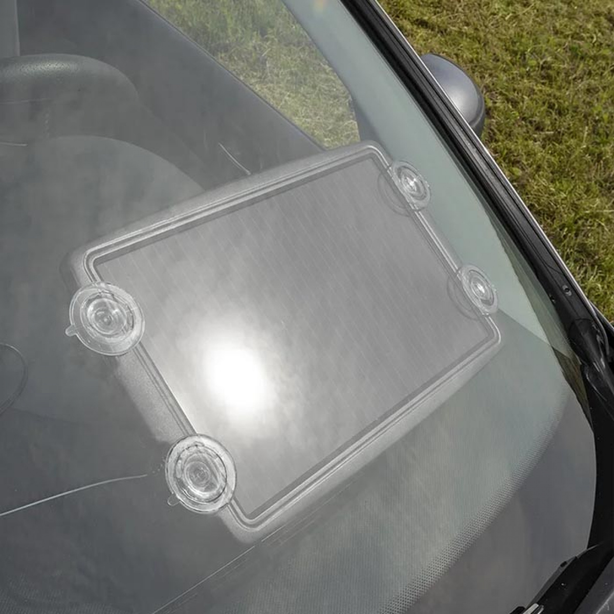 ProPlus Solcellelader 12V 2,4W i gruppen Campingvogn & Bobilt / Elektronikk / Batterier & Omformere / Batterilader hos Campmarket (78420)