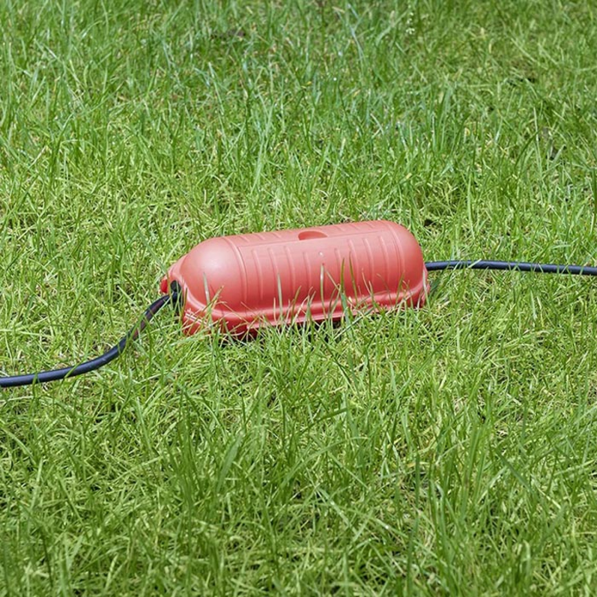 ProPlus Sikkerhetsboks 230V Stikkontakt Og Kobling Rød i gruppen Campingvogn & Bobilt / Elektronikk / Tilkoblingskabler hos Campmarket (78503)