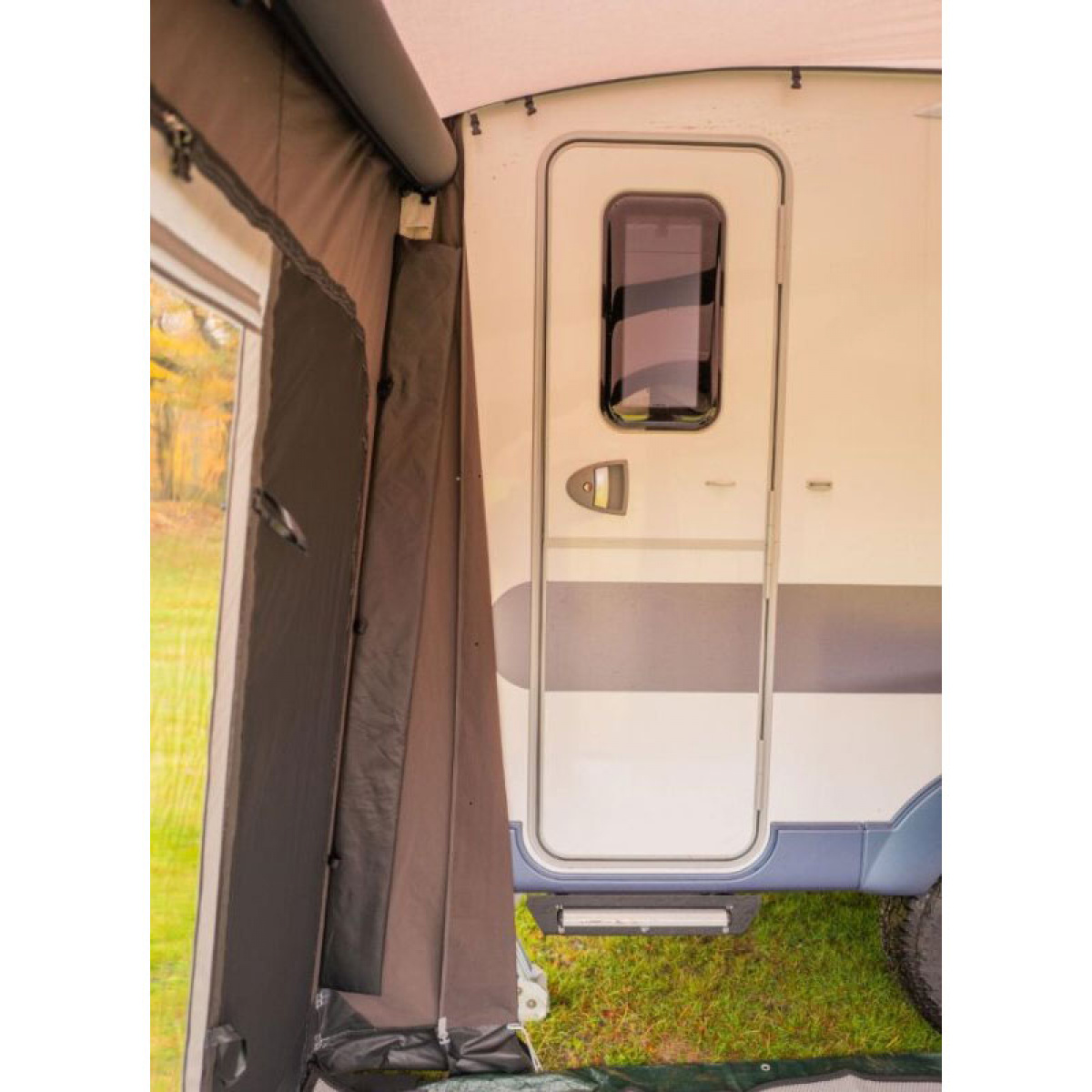Telt Lufttelt Adria Action 361/391 i gruppen Fortelt & Markiser / Fortelt Campingvogn / Lufttelt Campingvogn / Telt Lufttelt Campingvogn hos Campmarket (78952)
