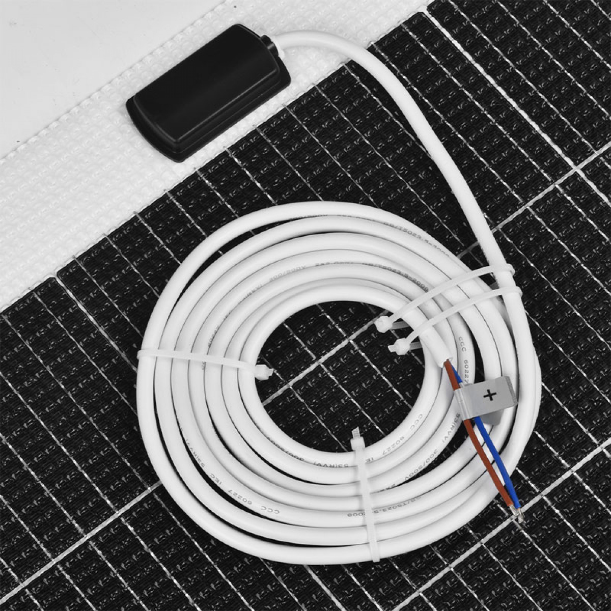 Sunwind Fleksibel Solpanel Gotland 80w i gruppen Campingvogn & Bobilt / Elektronikk / Solpaneler hos Campmarket (79333)