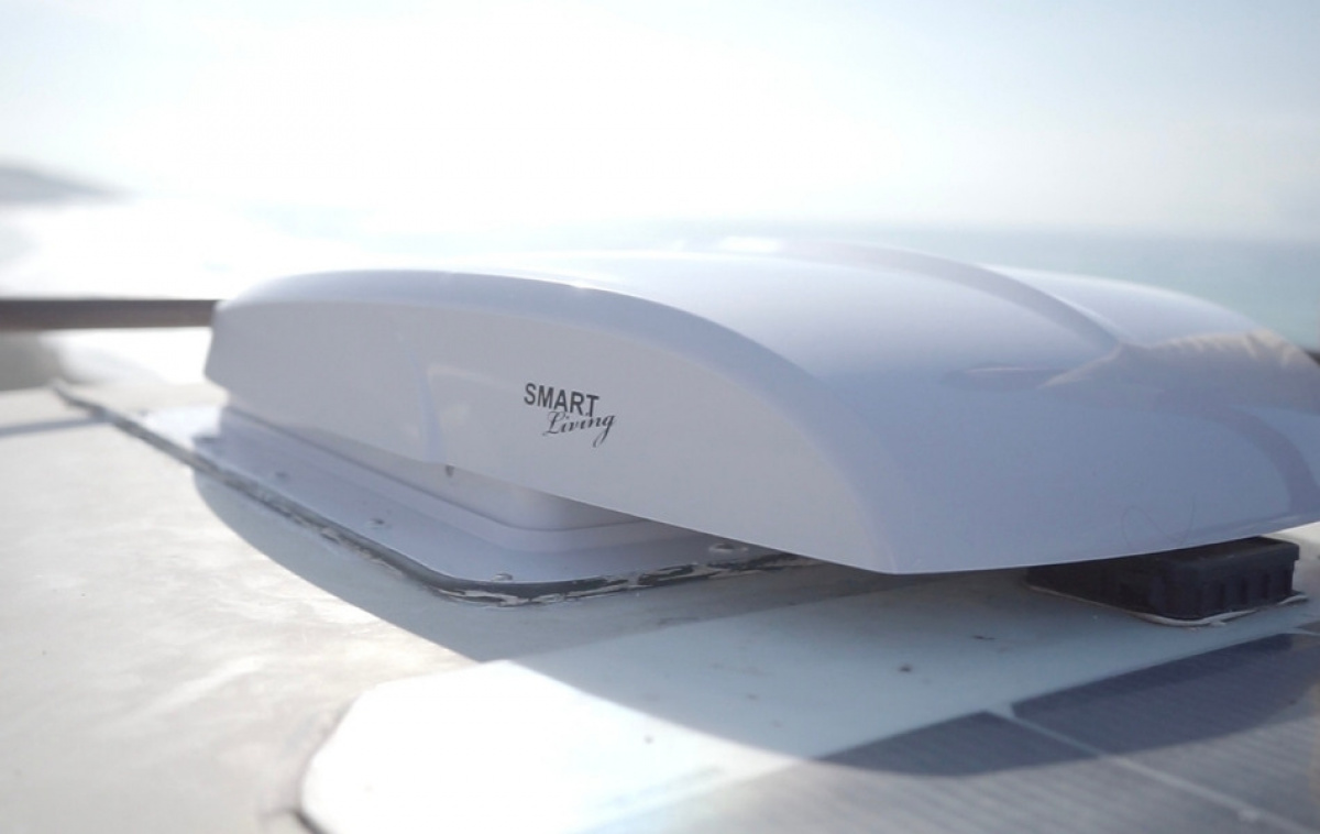 Smart Living Takvifte 40x40 i gruppen Campingvogn & Bobilt / Karosseri / Takluker / Takluker 40*40cm hos Campmarket (79683)