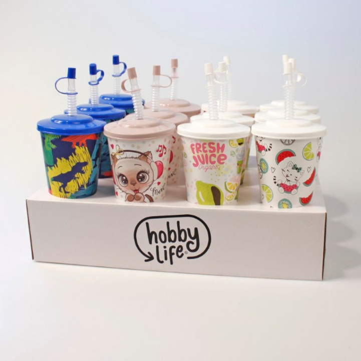 Kopp med Sugerør i gruppen Husholdning & Kjøkken / Glass & Krus / Barnglass hos Campmarket (79766)