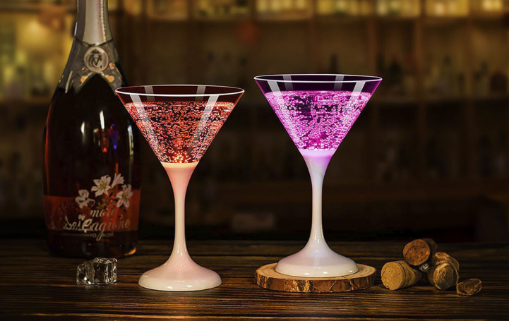 Cocktailglass 22cl Lysende i gruppen Husholdning & Kjøkken / Glass & Krus hos Campmarket (80121)