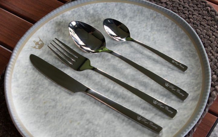 Bestikksett Royal Camping 24-deler i gruppen Husholdning & Kjøkken / Servering / Bestikk hos Campmarket (80258)