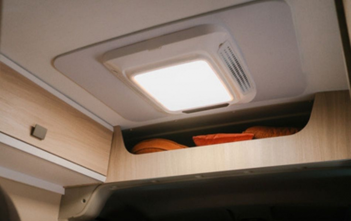 Innerdel Lightbox Til Plein-Aircon AC i gruppen Campingvogn & Bobilt / Varme, Kulde & Ventilasjon / AC / Tilbehør Klimaanlegg hos Campmarket (81012)
