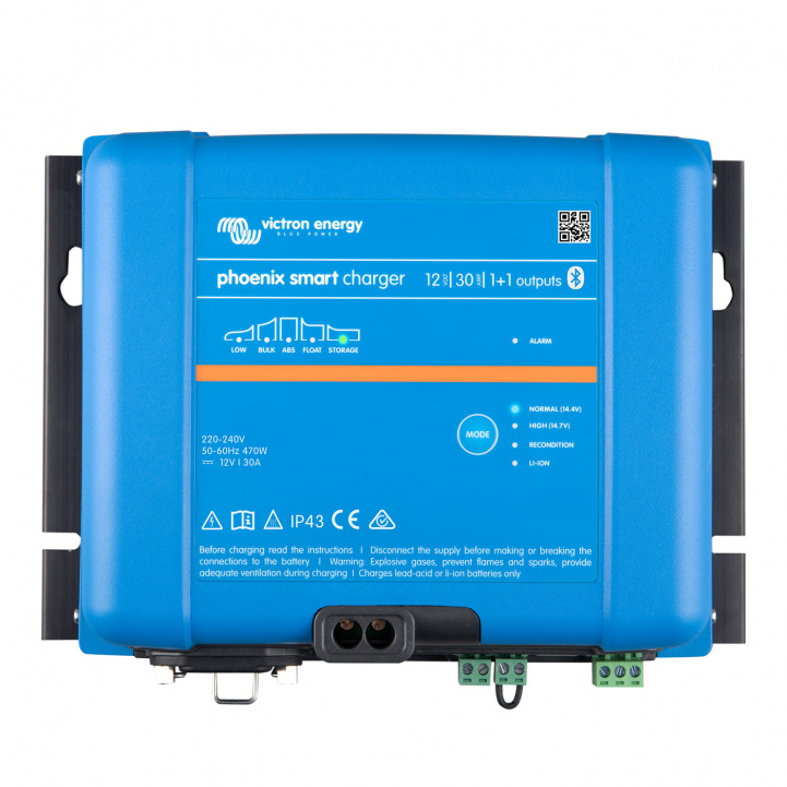 Batterilader Victron Phoenix Smart IP43 12/30(1+1) 230V i gruppen Campingvogn & Bobilt / Elektronikk / Batterier & Omformere / Batterilader hos Campmarket (81210)