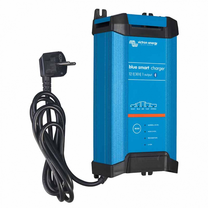 Victron Batterilader Blue Smart IP22 12/30(1)230V 7/7 i gruppen Campingvogn & Bobilt / Elektronikk / Batterier & Omformere / Batterilader hos Campmarket (81277)