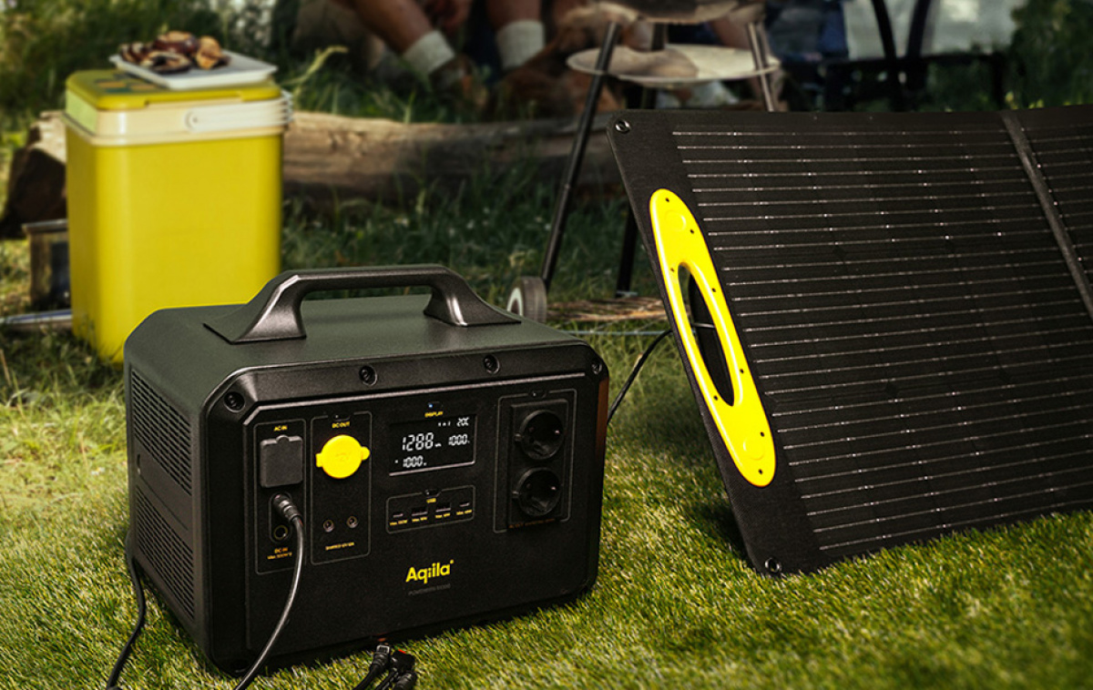 Aqiila 200W Solcellepanel Portabel i gruppen Campingvogn & Bobilt / Elektronikk / Solpaneler hos Campmarket (82316)