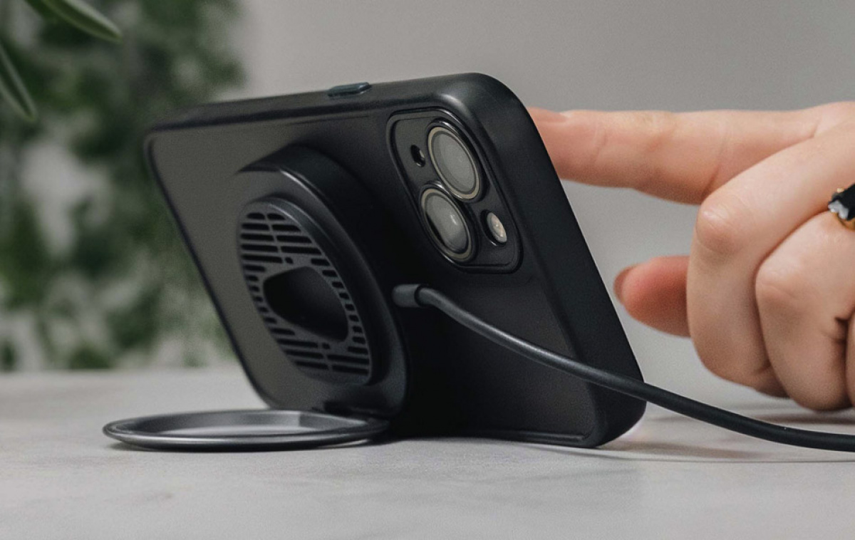 Aqiila Trådløs Lader inkl. Holder 12V i gruppen Annet / Tilbehør til telefon og nettbrett hos Campmarket (82348)