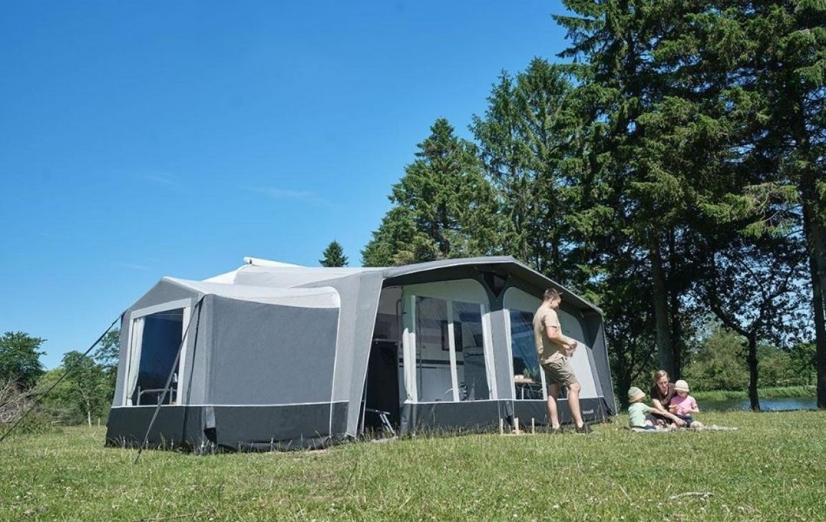 Ventura Lufttelt Nova i gruppen Fortelt & Markiser / Fortelt Campingvogn / Lufttelt Campingvogn / A-måltilpassede Lufttelt Campingvogn hos Campmarket (82483)