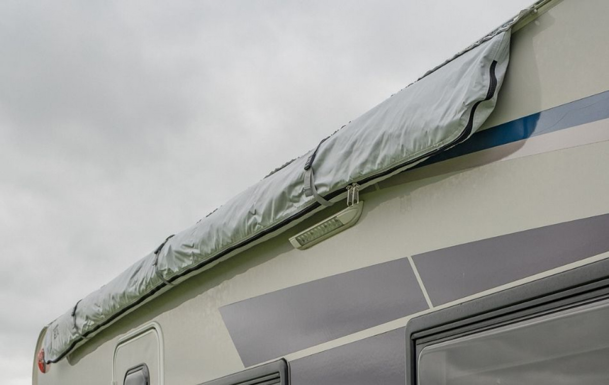 Telta Sky Link 330 i gruppen Fortelt & Markiser / Markiser / Campingvognmarkiser / Påse markiser hos Campmarket (82540)