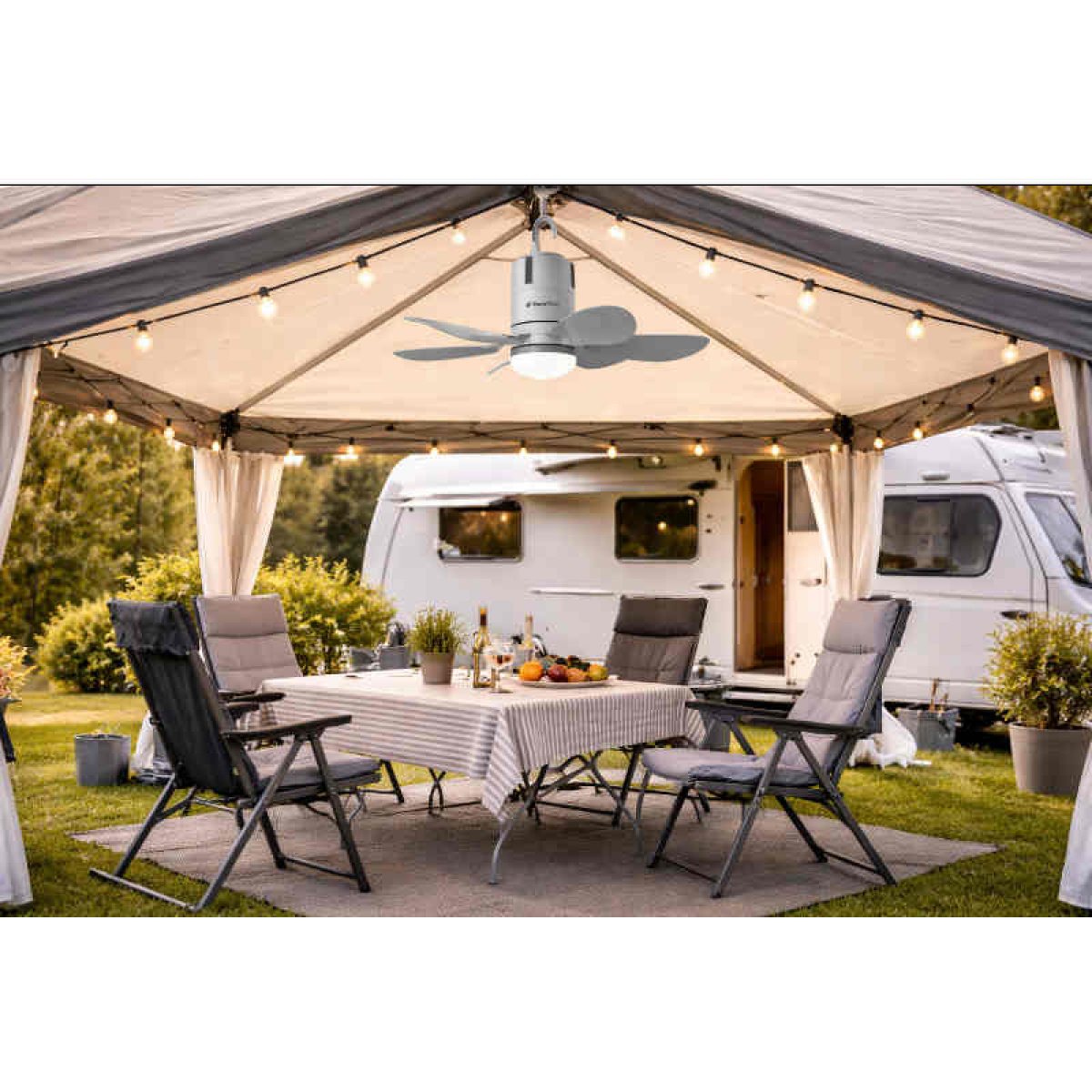 Oppladbar Vifte Med lampe i gruppen Campingvogn & Bobilt / Varme, Kulde & Ventilasjon / Vifter & Peiser hos Campmarket (82790)