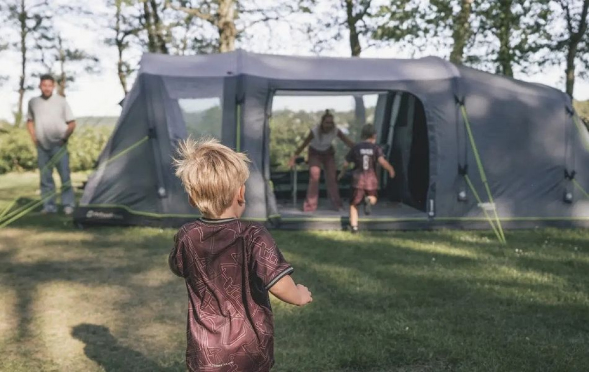 Outwell Sacramento 6 Air i gruppen Utendørs / Campingtelt hos Campmarket (83065)