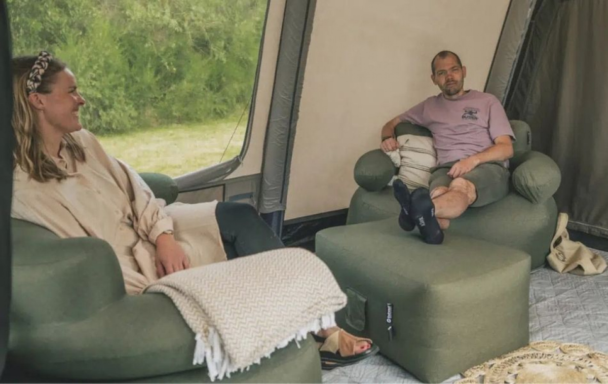 Outwell Oppblåsbar Sofa Laze i gruppen Campingmøbler / Møbler / Oppblåsbare Møbler hos Campmarket (83143)