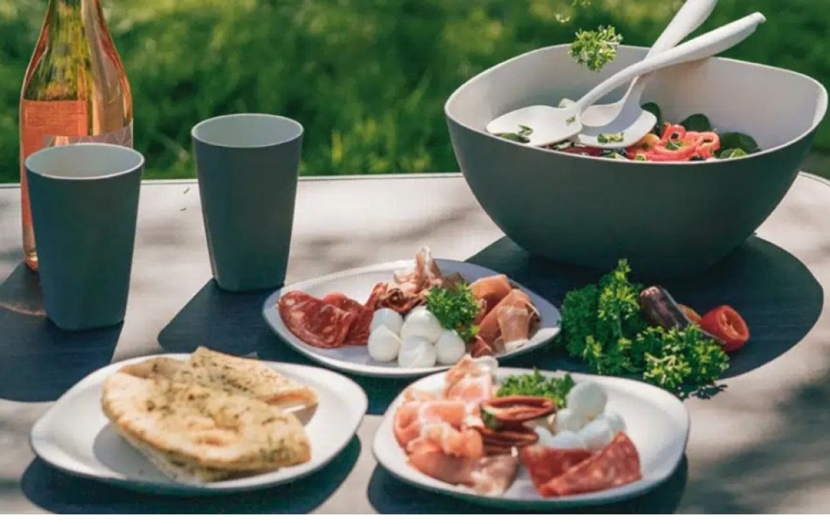 Outwell Servise 16 deler Gala Shadow Green i gruppen Husholdning & Kjøkken / Servering / Serviser hos Campmarket (83145)