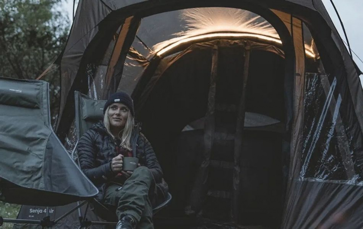 Easy Camp Senja 4 Air i gruppen Utendørs / Campingtelt hos Campmarket (83191)