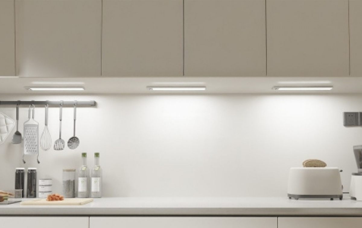 Lampe Garderobe/skapbelysning Oppladbar 40x2 cm inkl. sensor i gruppen Hjem & Innredning / Belysning & Lykter hos Campmarket (83772)