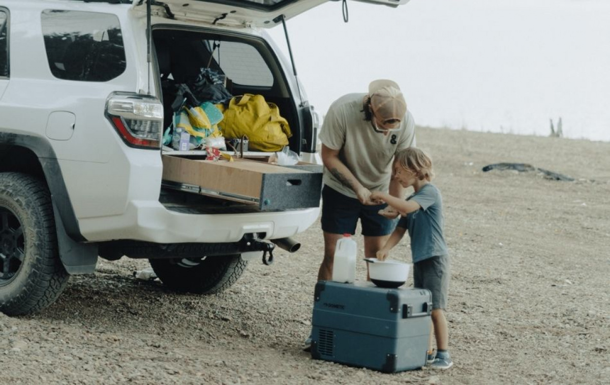 Dometic Kompressor-kjøleboks CFX2 28L i gruppen Campingvogn & Bobilt / Varme, Kulde & Ventilasjon / Kjøleskap & Kjølebokser / Kjølebokser hos Campmarket (83786)