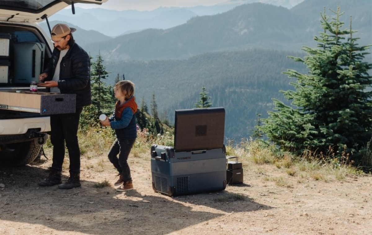 Dometic Kompressor-kjøleboks CFX2 57L i gruppen Campingvogn & Bobilt / Varme, Kulde & Ventilasjon / Kjøleskap & Kjølebokser / Kjølebokser hos Campmarket (83789)