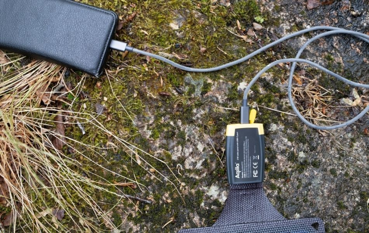 Aqiila Sunbird P21 USB-C 21W Bærbar solcellelader i gruppen Campingvogn & Bobilt / Elektronikk / Solpaneler hos Campmarket (83991)