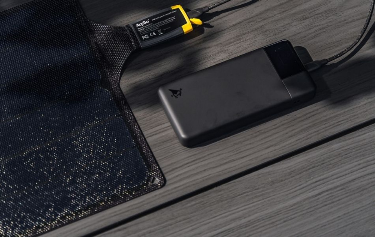 Aqiila Sunbird Bærbart Solpanel P40 i gruppen Campingvogn & Bobilt / Elektronikk / Solpaneler hos Campmarket (84009)