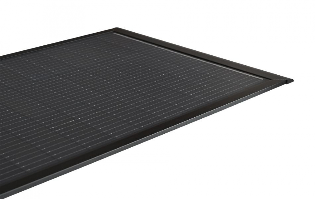 GoCamp Solpanel Premium Shingled Svart 120W i gruppen Campingvogn & Bobilt / Elektronikk / Solpaneler hos Campmarket (84087)